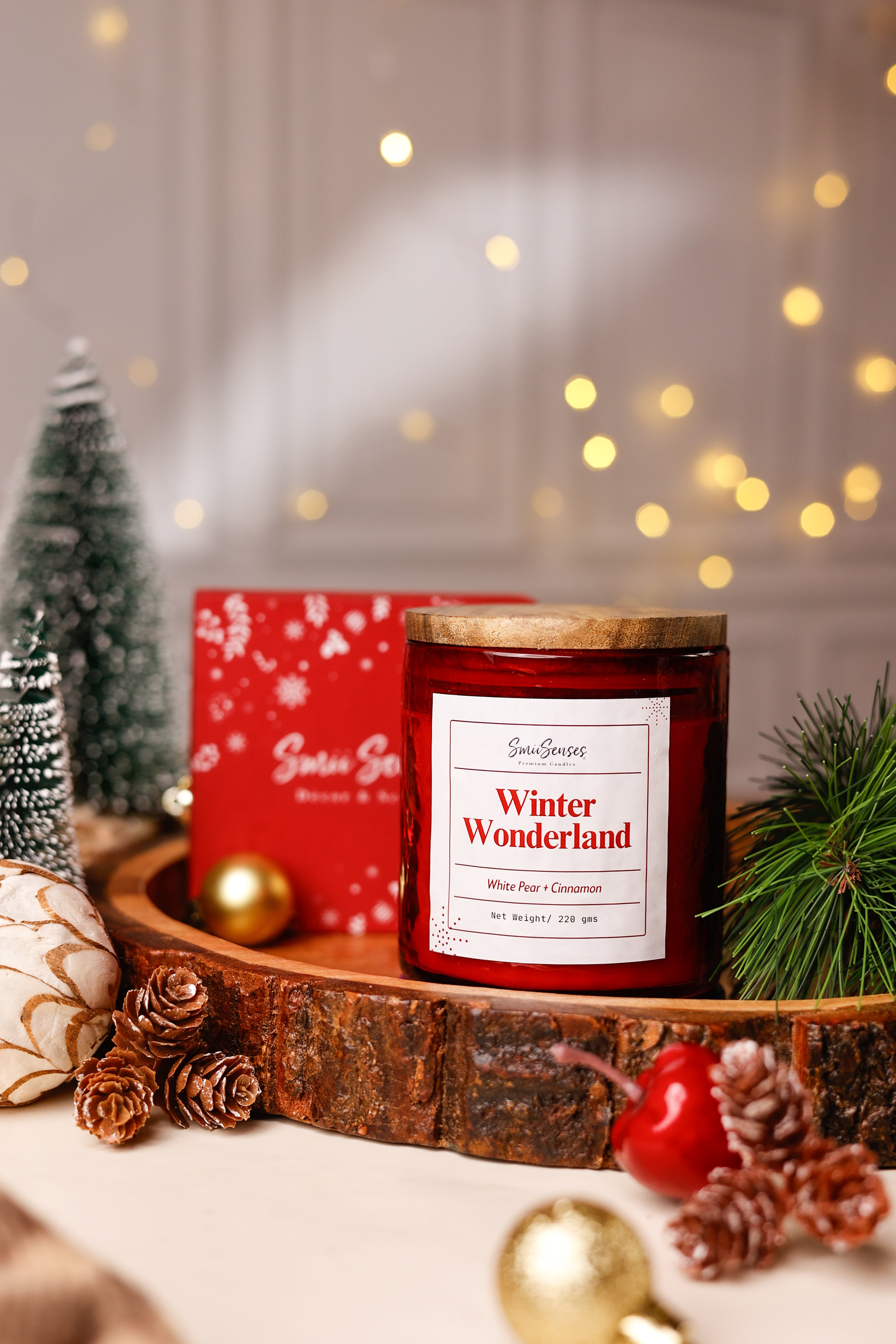 Winter Wonderland (White Pear & Cinnamon 2 Wick Hammered Jar Candle)